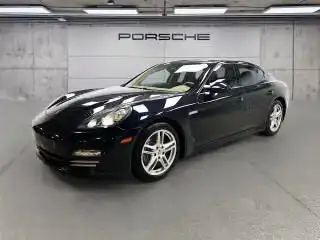 2011 Porsche Panamera 4's photo