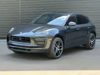 2026 Porsche Macan T's photo