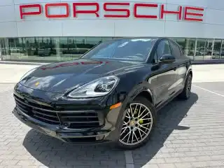 2023 Porsche Cayenne Platinum Edition E-Hybrid's photo