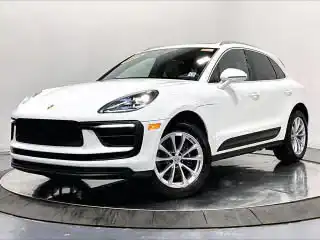 2026 Porsche Macan T's photo