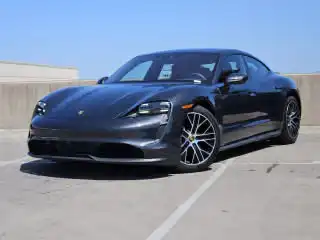 2022 Porsche Taycan Base's photo
