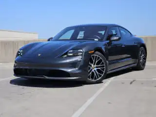 2022 Porsche Taycan Base's photo