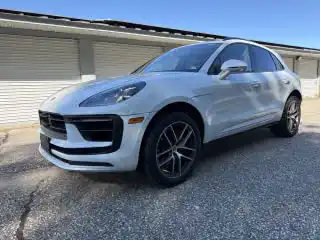 2023 Porsche Macan S's photo