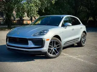 2023 Porsche Macan T's photo