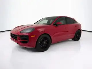 2025 Porsche Cayenne GTS's photo