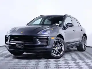 2026 Porsche Macan Base's photo