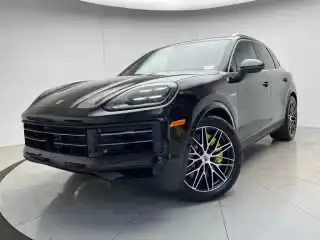 2026 Porsche Cayenne E-Hybrid's photo