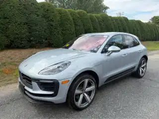 2023 Porsche Macan Base's photo