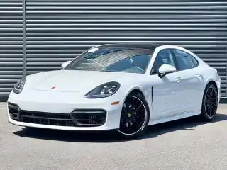2023 Porsche Panamera 4 Platinum Edition's photo