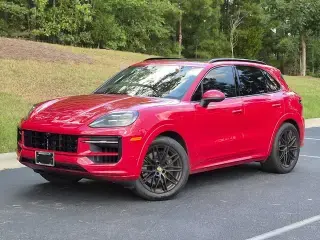 2025 Porsche Cayenne Base photo 5