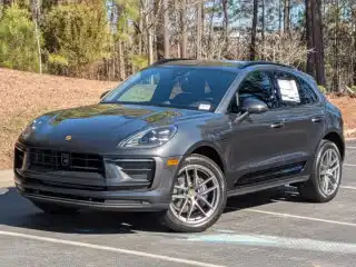 2026 Porsche Macan T's photo