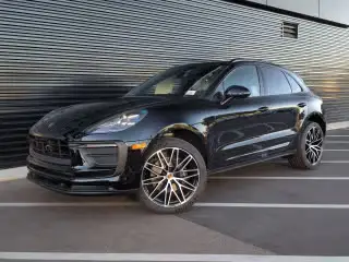 2026 Porsche Macan T photo 1