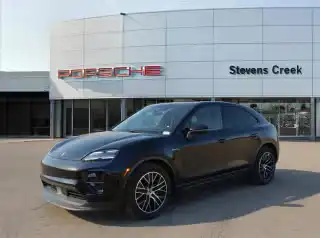 2026 Porsche Macan Macan 4 Electric's photo