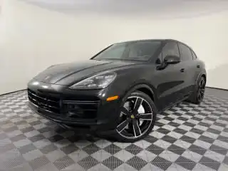2023 Porsche Cayenne Turbo's photo