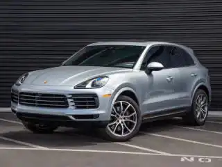 2023 Porsche Cayenne Platinum Edition's photo