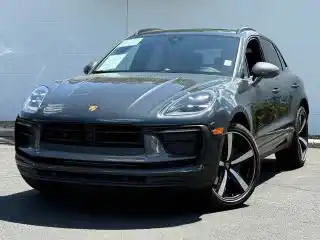 2024 Porsche Macan T's photo