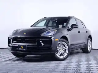 2026 Porsche Macan Base's photo