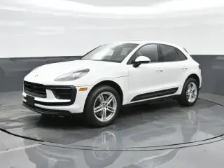 2025 Porsche Macan Base photo 5