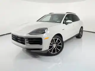 2026 Porsche Cayenne E-Hybrid's photo