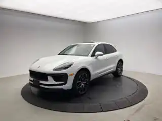 2023 Porsche Macan S's photo
