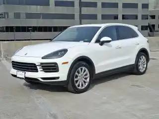 2023 Porsche Cayenne Platinum Edition's photo
