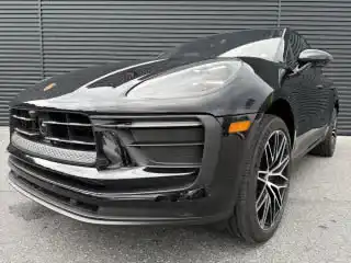 2026 Porsche Macan T's photo