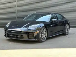 2025 Porsche Panamera 4 E-Hybrid's photo