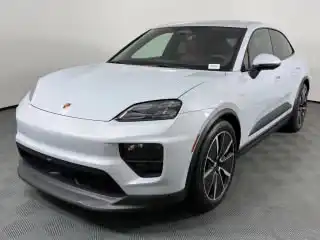 2025 Porsche Macan Macan 4S Electric's photo