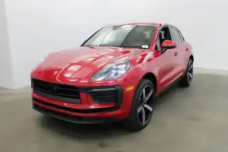 2026 Porsche Macan T's photo