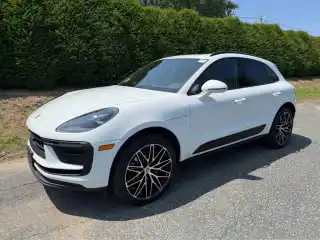 2026 Porsche Macan T's photo