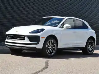 2026 Porsche Macan T's photo