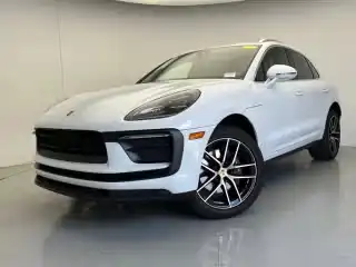 2023 Porsche Macan T's photo