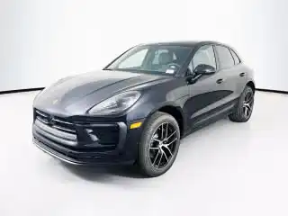 2026 Porsche Macan Base's photo
