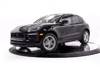 2026 Porsche Macan Base's photo