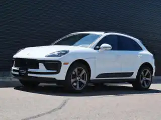2025 Porsche Macan T's photo