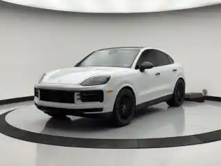 2025 Porsche Cayenne S's photo