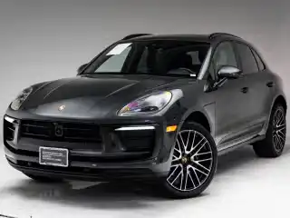 2026 Porsche Macan Base's photo