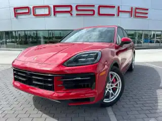 2025 Porsche Cayenne S's photo