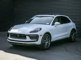 2026 Porsche Macan T's photo