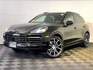 2023 Porsche Cayenne Platinum Edition's photo
