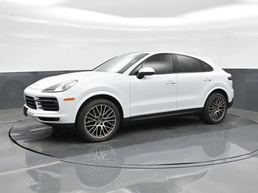 2023 Porsche Cayenne Platinum Edition photo 4