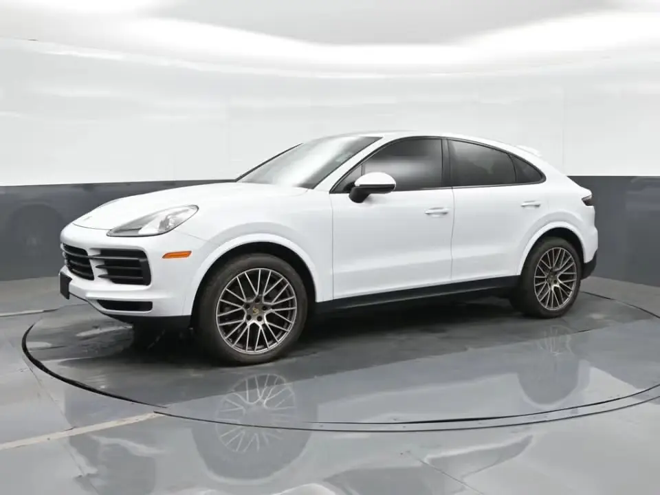 2023 Porsche Cayenne Platinum Edition photo 3