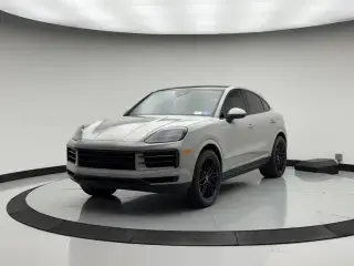 2025 Porsche Cayenne Base photo 5
