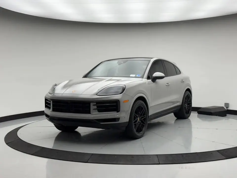 2025 Porsche Cayenne Base photo 3
