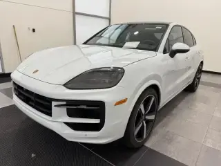 2026 Porsche Cayenne Base photo 5