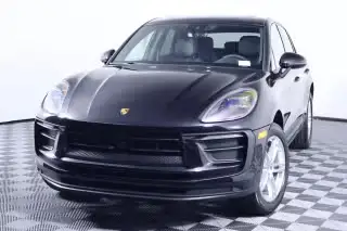 2026 Porsche Macan Base photo 1