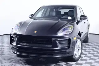 2026 Porsche Macan Base photo 5