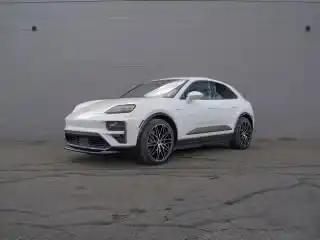 2024 Porsche Macan Macan Turbo Electric's photo