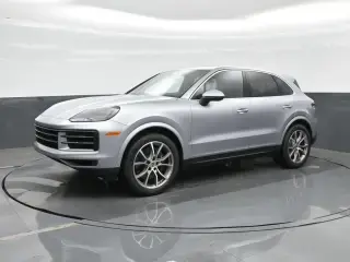 2026 Porsche Cayenne Base photo 5