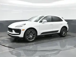 2025 Porsche Macan Base photo 5